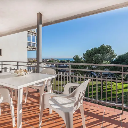 Agaro Aparthotel 4*
