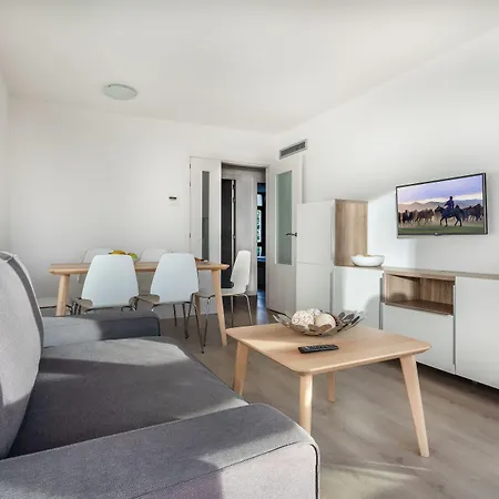 Agaro Aparthotel 4*
